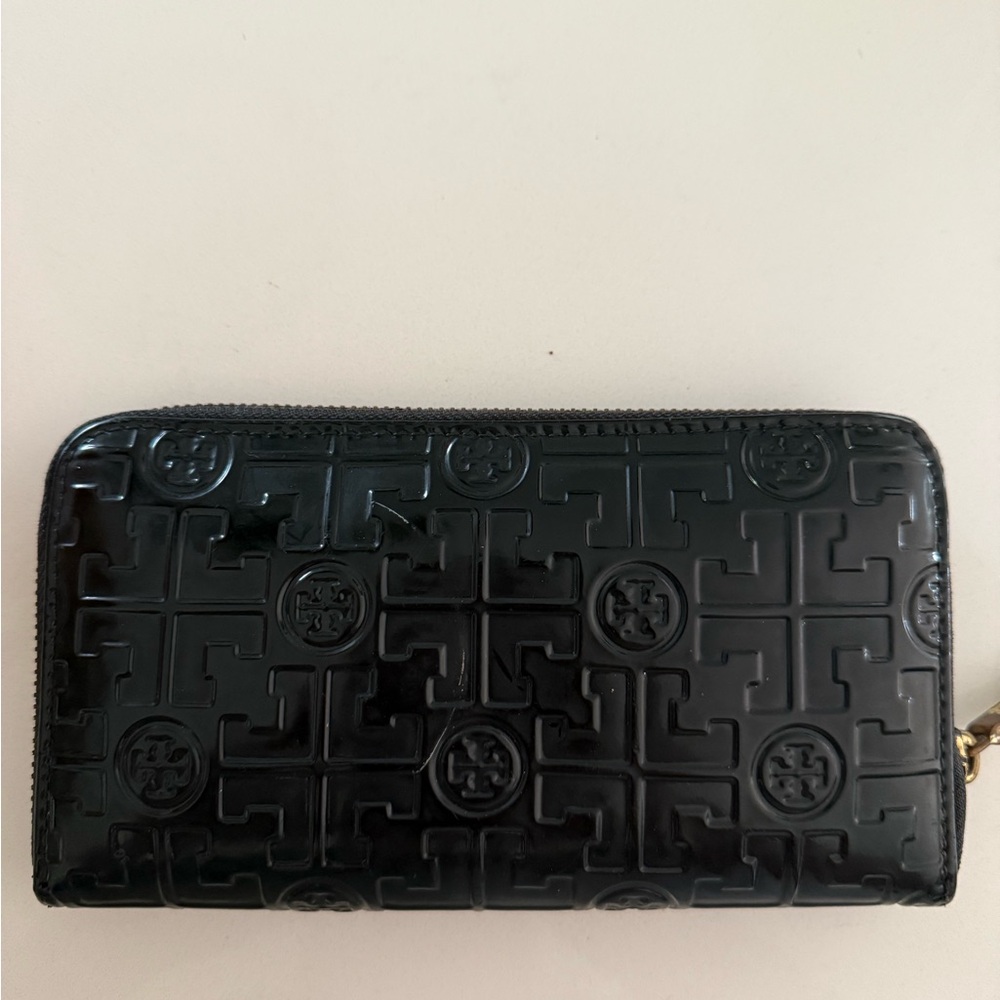 Tory Burch Black Embossed Zip Wallet
